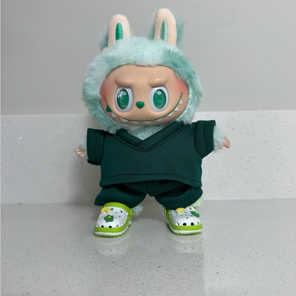 LABUBU FASHION OUTFIT, NEW ๐ - Picture 1 of 3